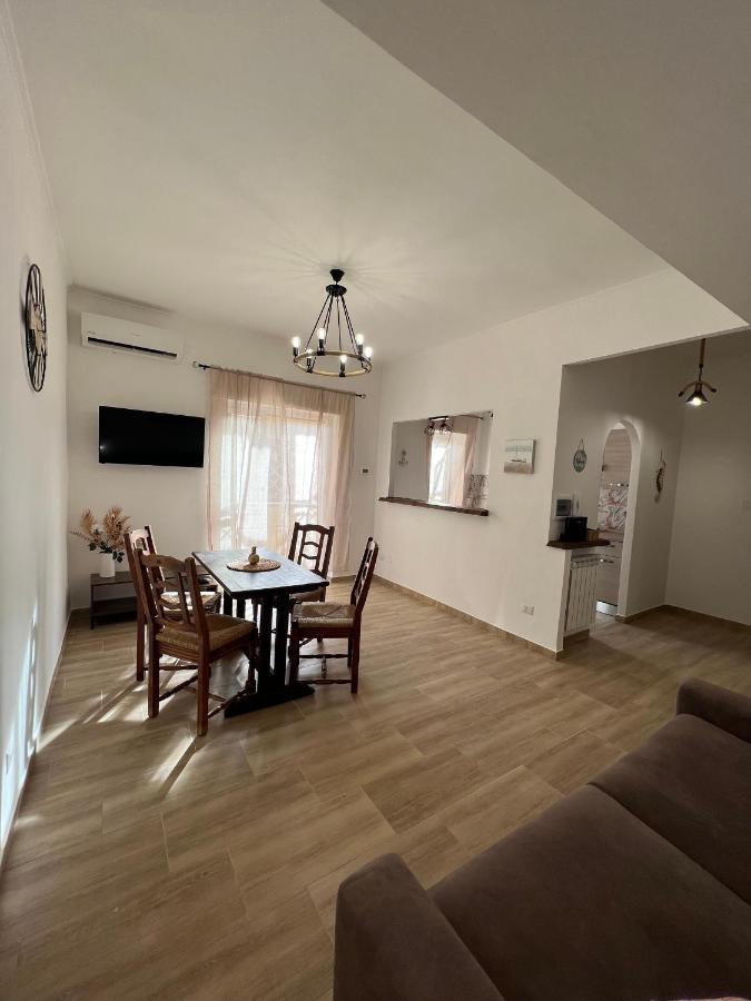 Waikiki House Appartement Passoscuro Buitenkant foto